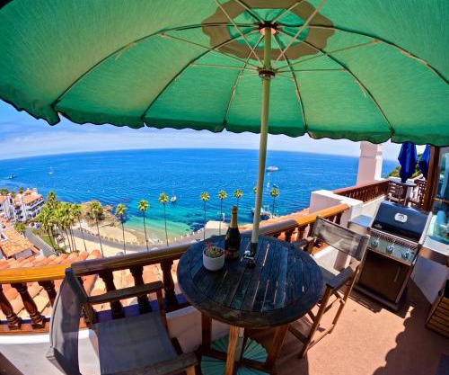 Oceanview Retreat W Balcony & Bbq