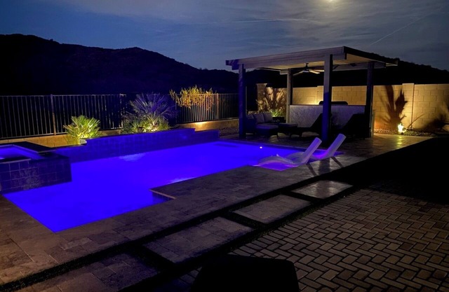 OCTOBER DISCOUNT! Newly Heated Salt Water Pool - Secluded Spa & Mountain Views