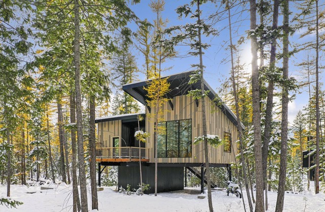 Off Grid Stays Cabin #4
