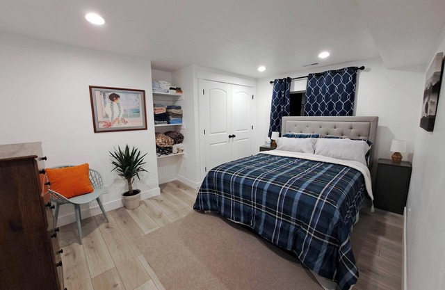 Ohana Aloha. A comfortable place that is quiet, cozy, and private.