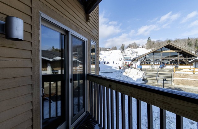 Okemo Mountain Lodge- Cozy 1 Bedroom Condo #A206 1 Condo by RedAwning