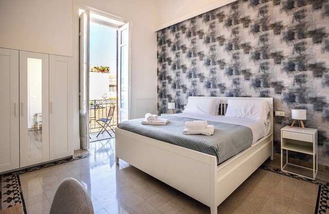 Old Town bright and comfortable family apartment panoramic view
