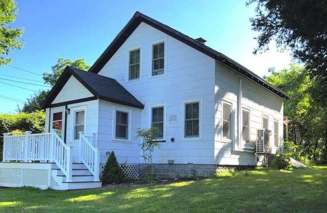 Oldest Town of Cape Cod In The Historic District