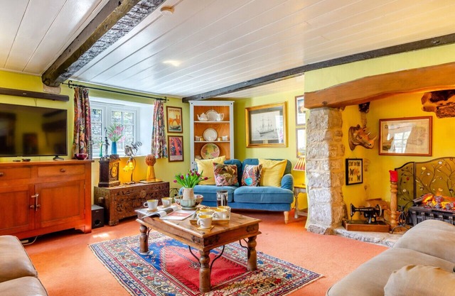 Olive Tree Cottage - Three Bedroom House, Sleeps 6