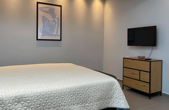 Olympia Inner Yard Basic Studio