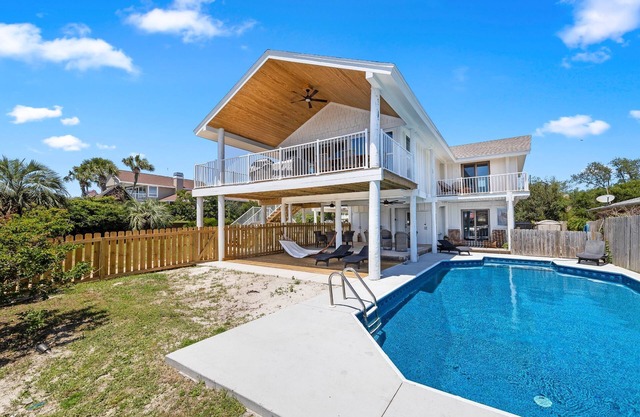 On the Canal at Perdido Key - Splash in the private pool and take in canal views!