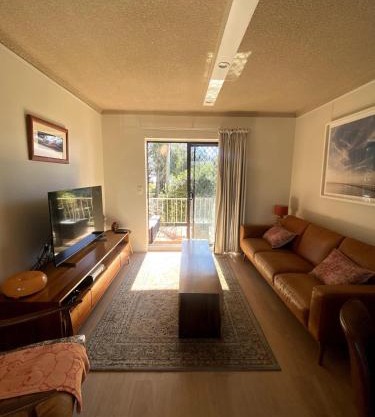 On The Jetty Lake-view Apartment