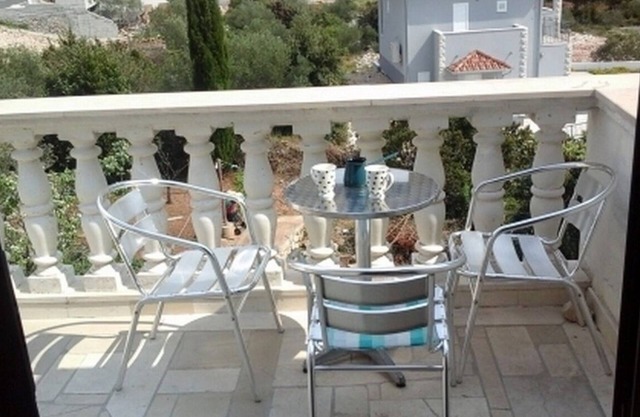 One bedroom apartment near beach Stupin Čeline, Rogoznica (A-21043-c)