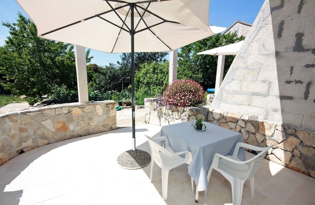 One bedroom apartment near beach Pomena, Mljet (A-10426-b)