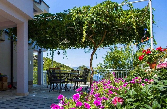 One bedroom apartment near beach Cove Osobjava, Pelješac (A-21927-a)