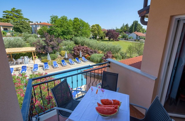 One bedroom apartment with terrace Bašanija, Umag (A-3402-e)