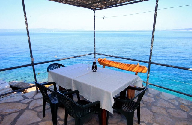 One bedroom apartment near beach Cove Danca - Babina, Korčula (A-9322-a)