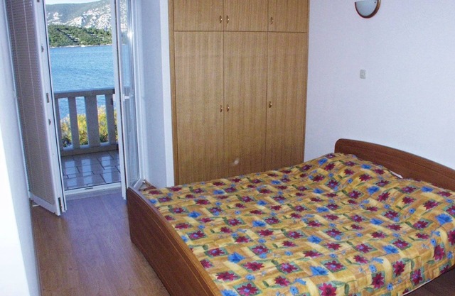 One bedroom apartment near beach Kneža, Korčula (A-167-a)