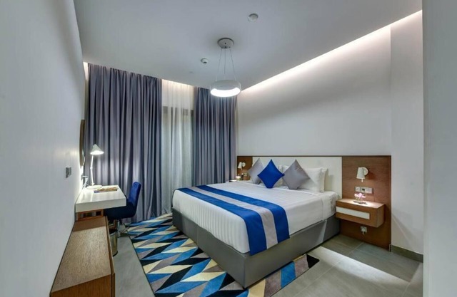 One Bedroom Apartment Near Meaisem City Centre Ab