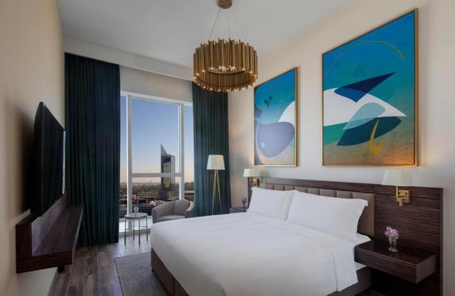 One Bedroom Apartment Near The Media Lounge Palm By Luxury Bookings