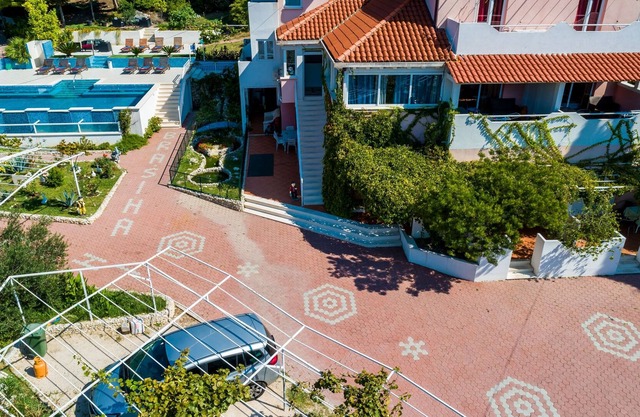One bedroom apartment with terrace Mlini, Dubrovnik (A-8579-b)