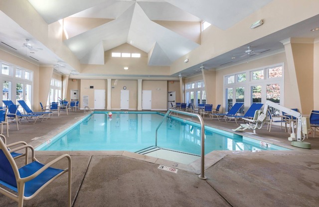 One Bedroom Close to Downtown