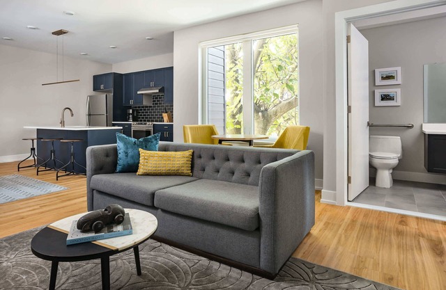 One-Bedroom Cozy Frankford