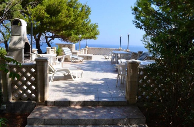 One bedroom house at Monopoli 100 m away from the beach with enclosed garden and wifi