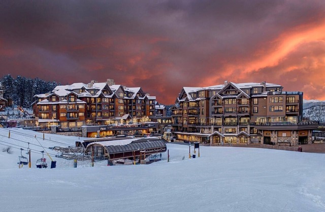 One Bedroom Master ski in-out @ Grand Lodge on Peak7