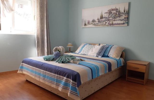 One-bedroom mediterranean flat near the sea