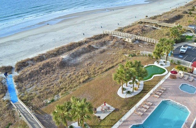 One Bedroom Ocean Front Condo, Myrtle Beach, South Carolina 2555389