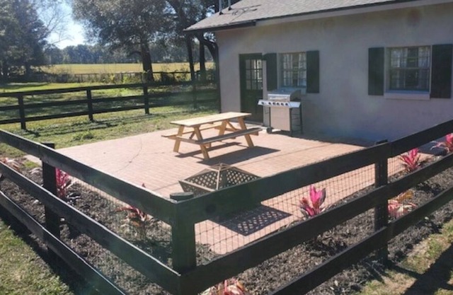One Bedroom on picturesque horse farm. Newly renovated.
