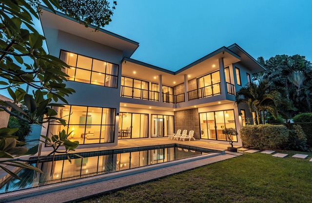 One of Phukets Best Villas V212