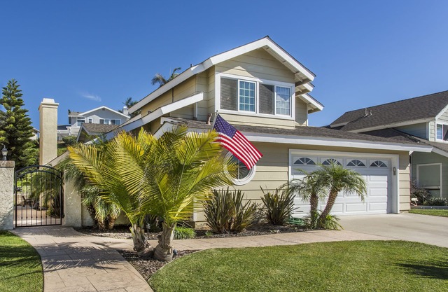 OPEN Oct 12-15! Pool, Spa, Billiards, Pets, Beach Spa Getaway!