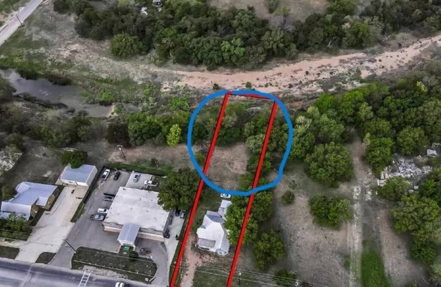 OPEN SKY CAMPSITES in Marble Falls! Continental breakfast, shared elec & firepit