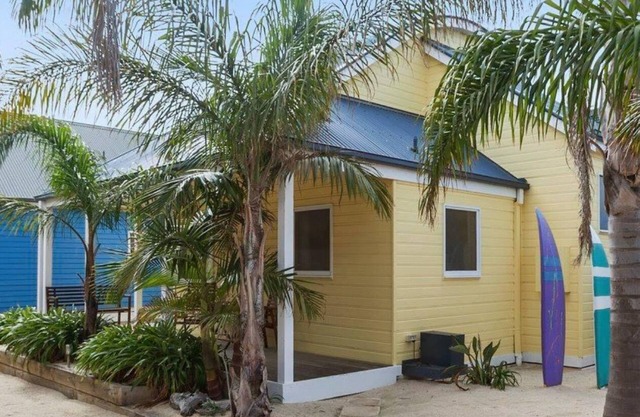Opp TORQUAY beach. Pet friendly Beach House*