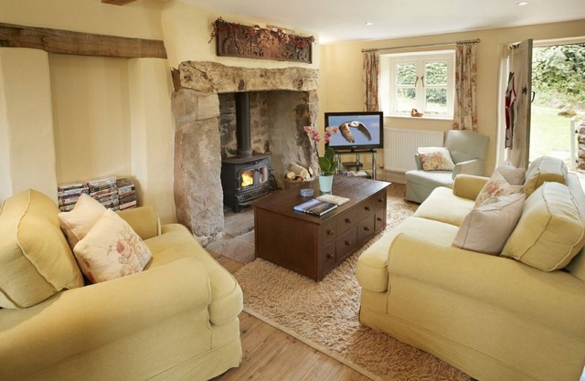 Orchard holiday cottage is a beautiful romantic dwelling ideal for couples. This perfect property is