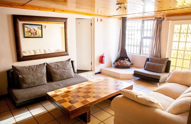 Oria Lodge - Summer Greens