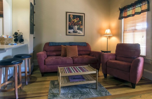 Orient Point Suite at the Calhoun House Inn & Suites