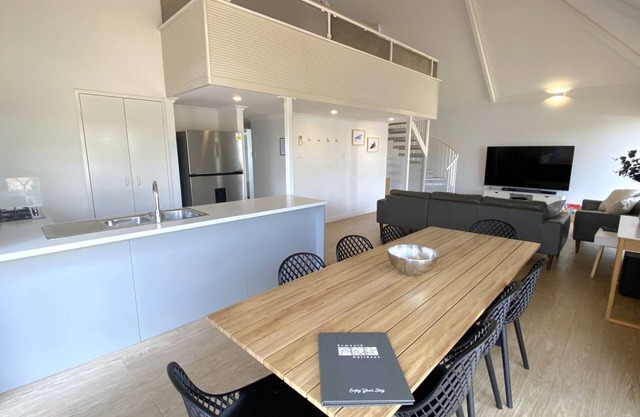 Osprey Holiday Village Unit 106 - Villa with a Pool in the Complex