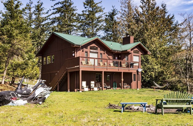 Osprey Nest private retreat on Magical Orcas Island!