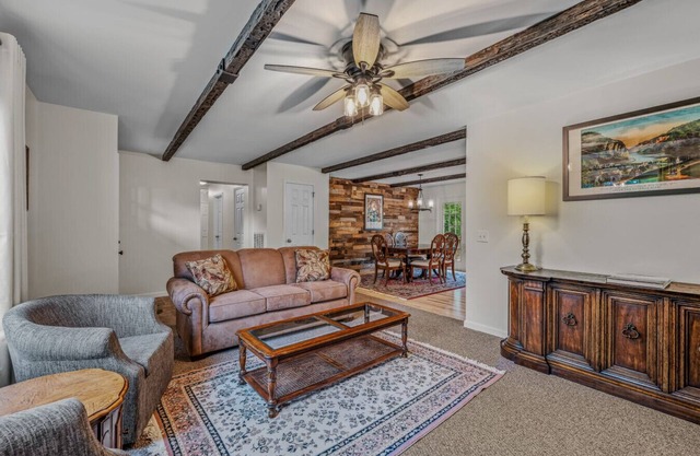 Otter Manor - Wifi|Fire Pit| Gameroom|Grill|Private Trail