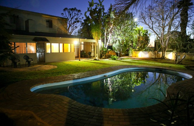 Oudtshoorn Homestay Accommodation