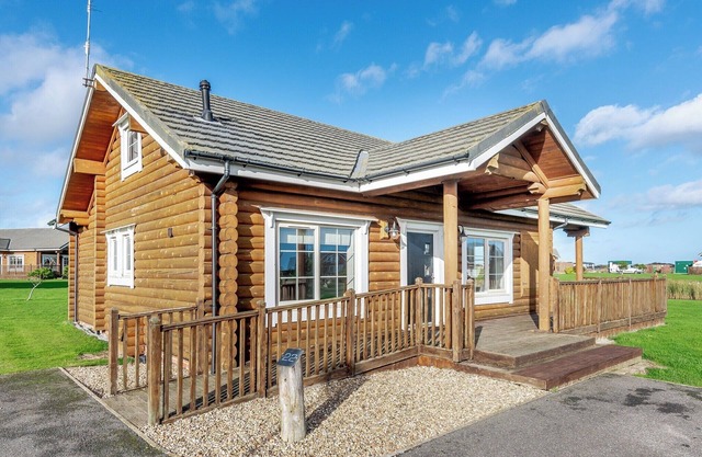 Outstanding, spacious and contemporary two storey lodge.