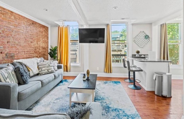 Overlook Main St. in this 2 bedroom owners suite!