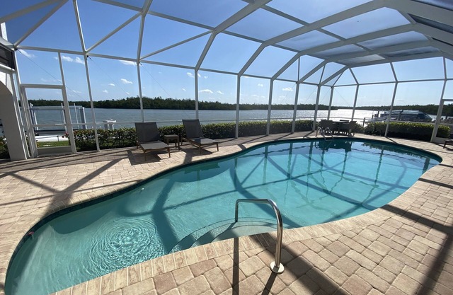 Overlook Nature Preserve in Private 5 Bedroom Waterfront Home