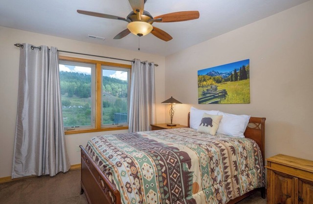 Overlook the River, Walk To Town & Hot Springs, AC