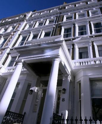 Oxbridge Apartments