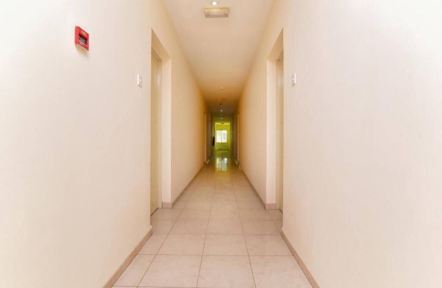 OYO 1202 Royal Plaza Residence -3