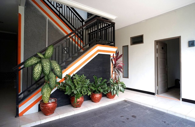 OYO 2038 Jasmine Guest House Balikpapan