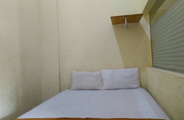 OYO 3499 J8 Hotel