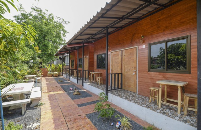 OYO 808 Kawin Home