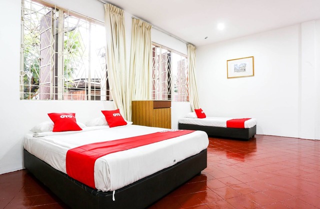 OYO 89562 Hotel Shalimar