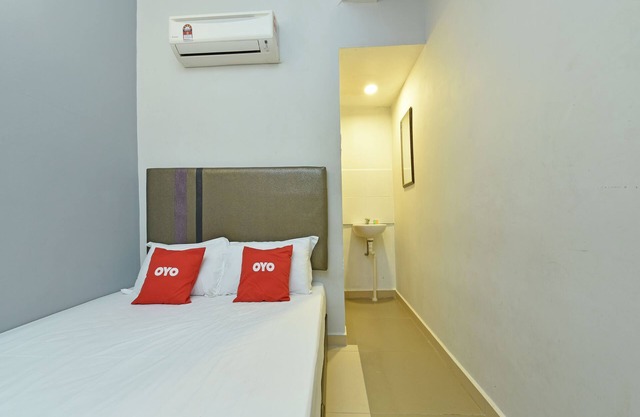OYO 90553 Hotel 24 Seven