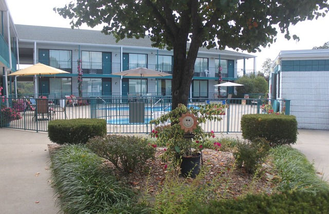 Ozark Valley Inn